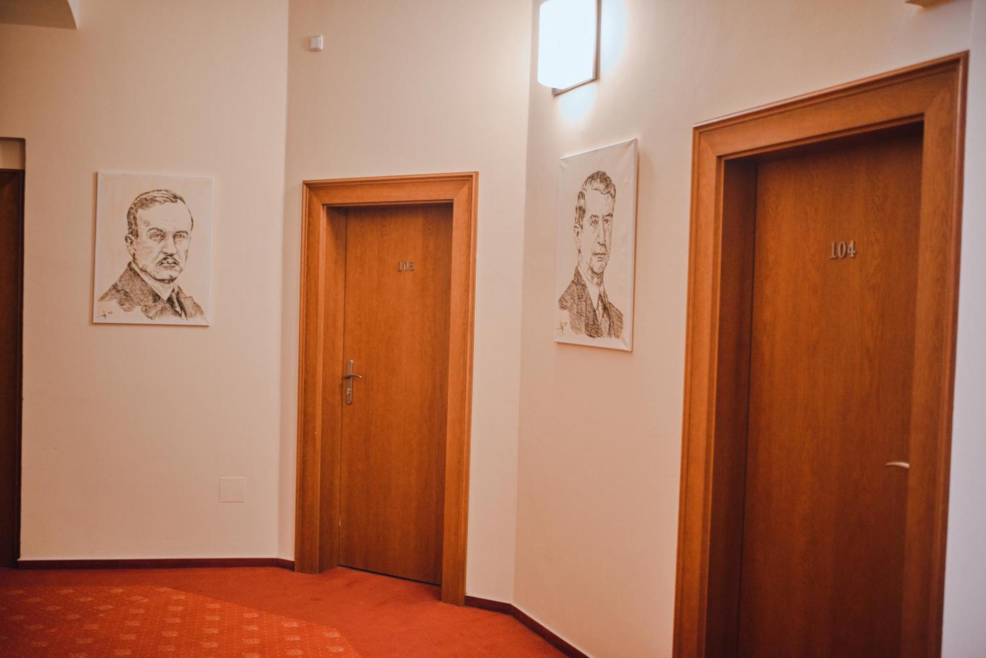 Hotel Grand Hradec Kralove Exterior foto